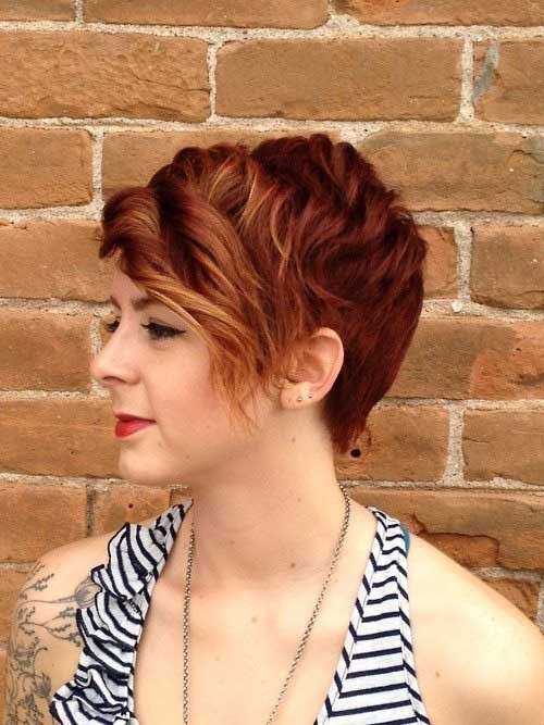 Short curly hairstyle for brown hair