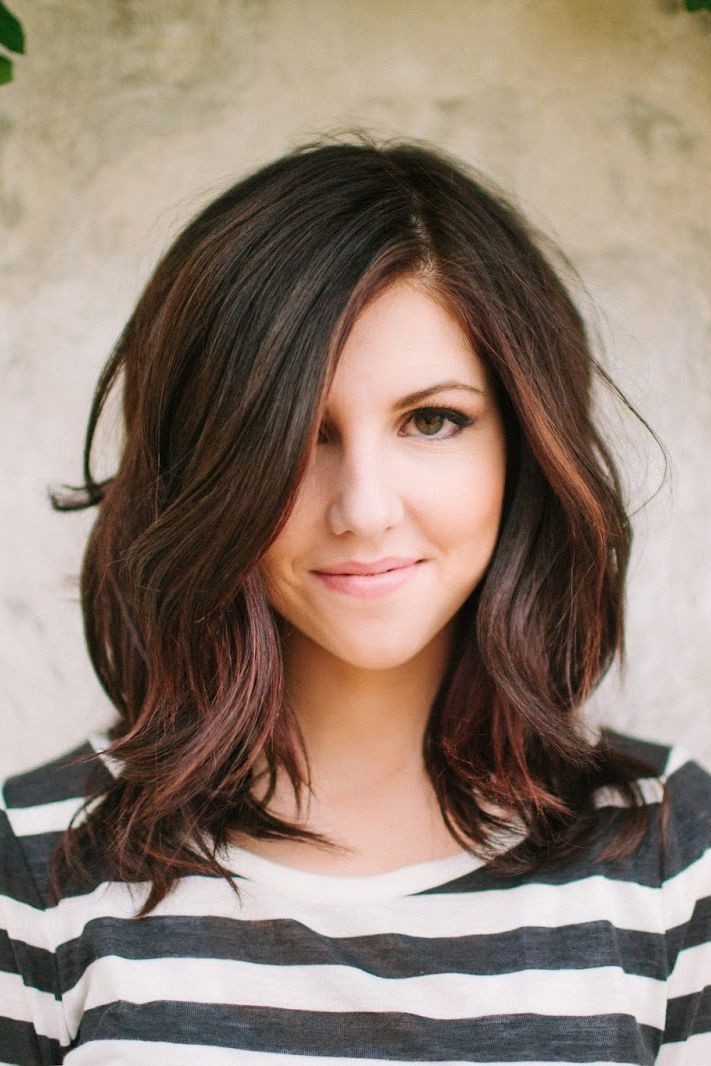 Layered medium wave hairstyle