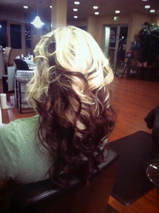 Two-tone curls