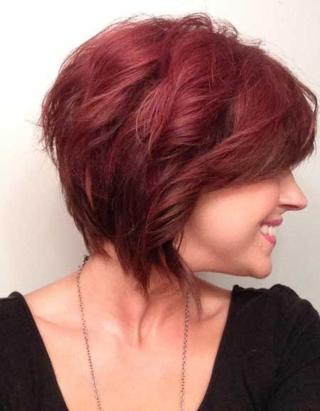 Wavy red bob