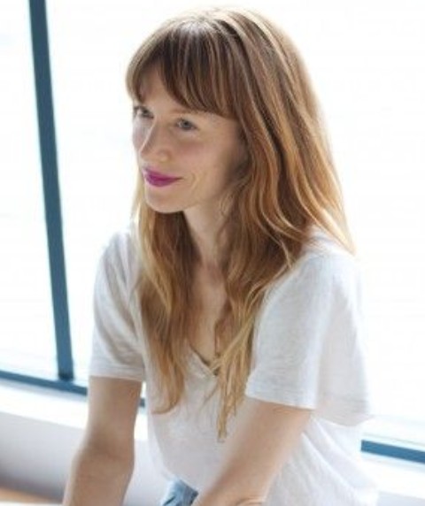 Subtle waves with stylish bangs