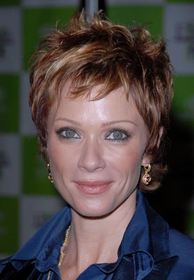 Short pixie hairstyle for women over 40