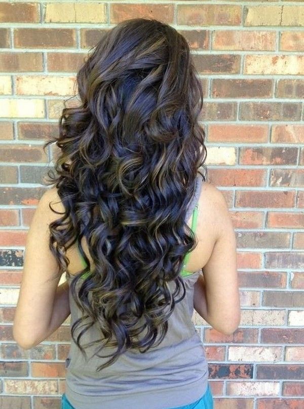 Fabulous wavy hairstyle for long hair