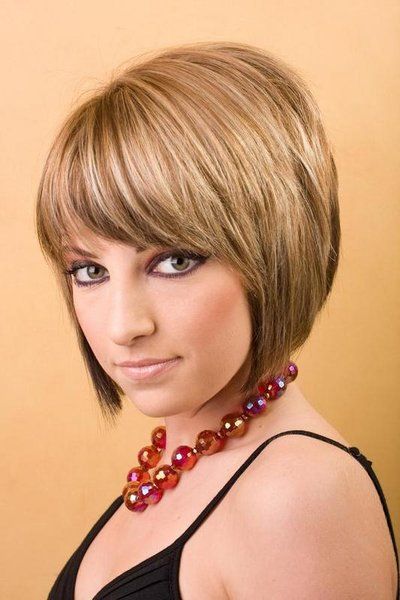 Short layered hairstyle with bangs