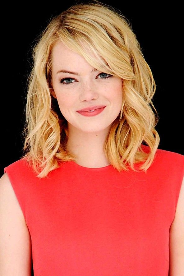 Simple curly hair - Emma Stone hairstyles