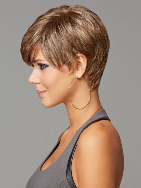 Classy short hairstyle for thick hair