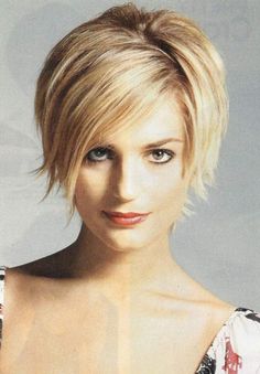 Short blonde haircut for round faces