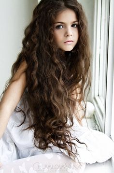 Long curly hairstyle for school girls