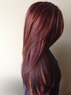 Dark red straight hairstyle