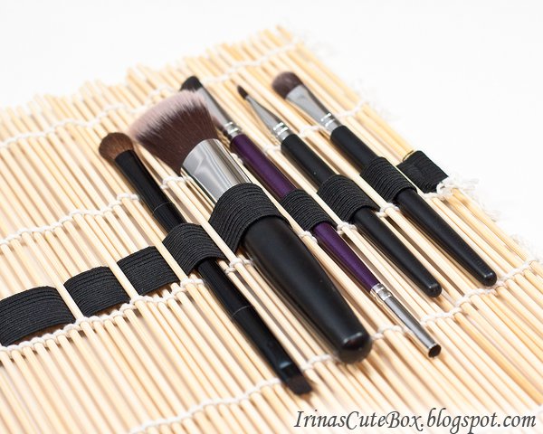 Simple brush organizer