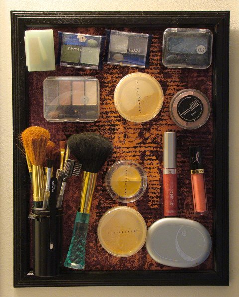 Magnet makeup board