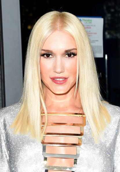 Gwen Stefani Long blonde hair with beautiful make-up