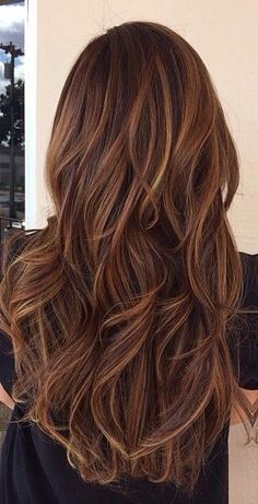 Long wavy ombre hairstyle for thick hair