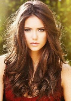 Glamorous long wavy hairstyle