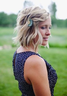 Short curly bob hairstyle for blonde hair