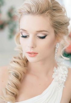 Stunning wedding hairstyle