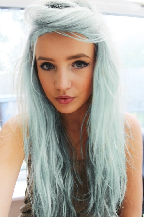 Light blue hairstyle