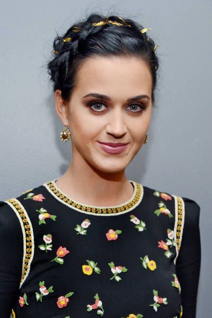 Classic braided headband - Katy Perry hairstyles