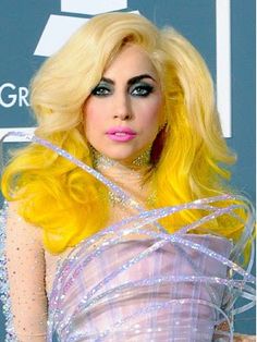 Long Wavy Yellow Hair - Lady Gaga Hairstyles
