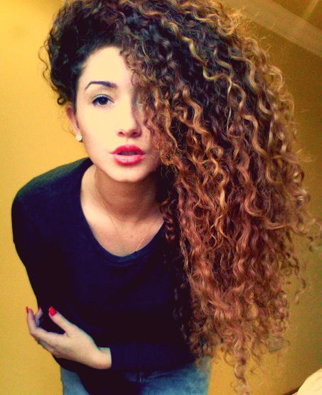 Amazing long curly hairstyle