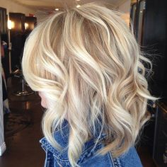 Blonde bob hairstyle for curly hair