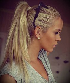 Long blonde hairstyle - ponytail