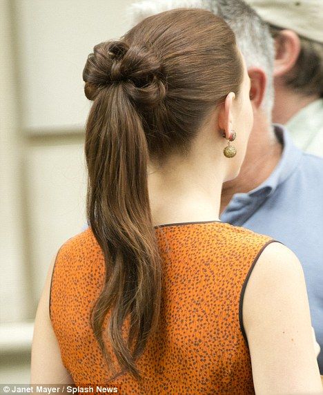 knotted ponytail