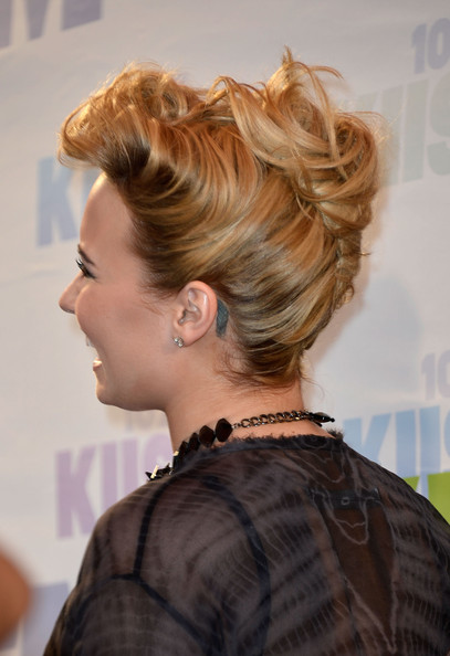 Demi Lovato French Twist / Getty Images "width =" 458 "class =" size-full wp-image-30678