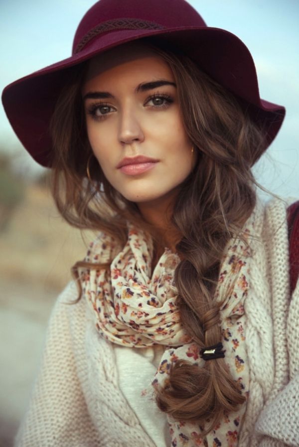 Cool boho makeup and hairstyle