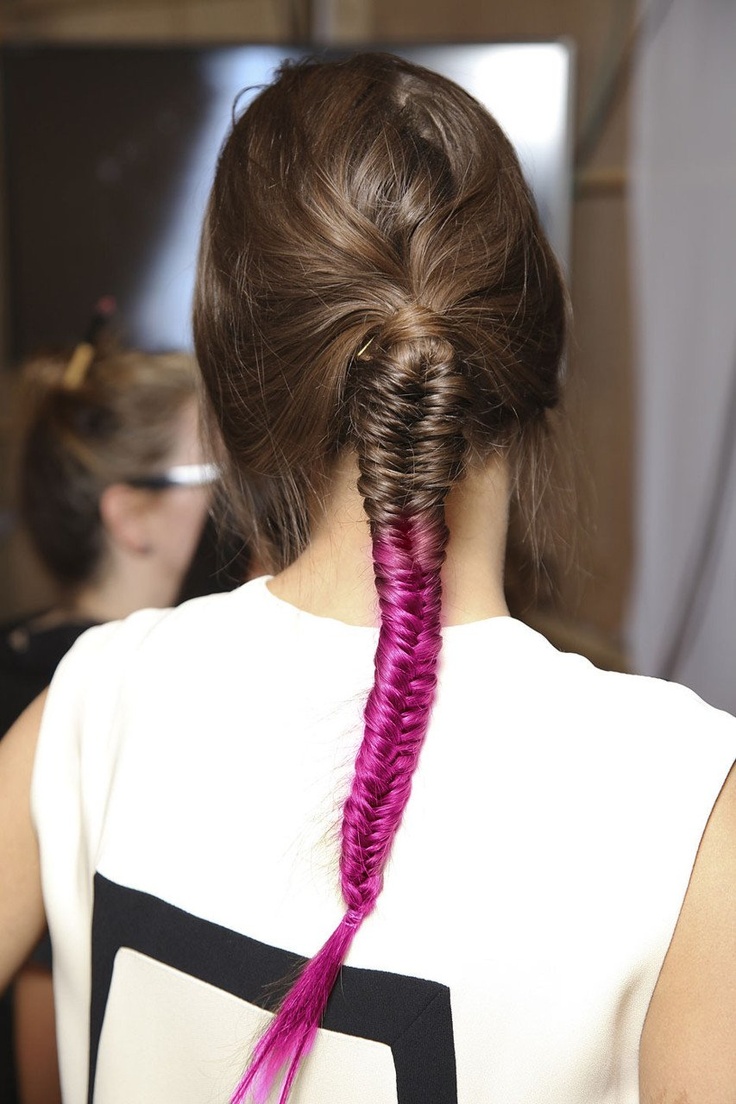 Fishtail braid for two-tone hair