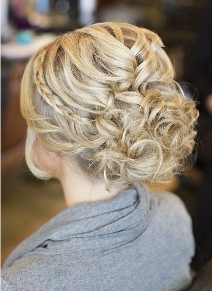 Fabulous updo prom hairstyle idea