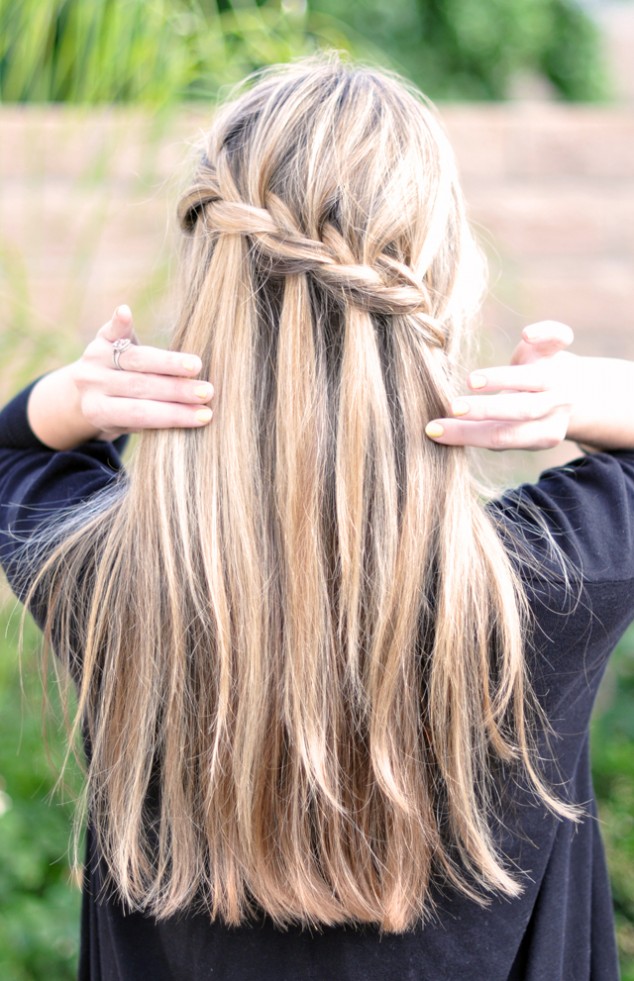 Braided hairstyle of the waterfall
