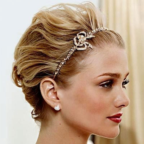 Wedding hairstyle with a headband