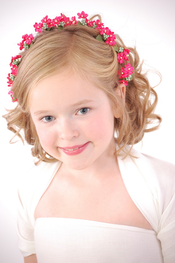 Curly hairstyle for your daughter