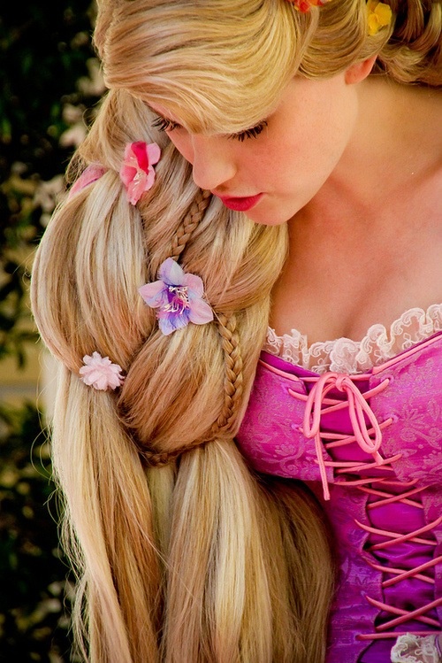 15 stunning cosplay-inspired hairstyles for young women