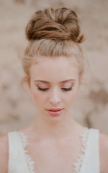 Fantastic knotted hairstyle looks