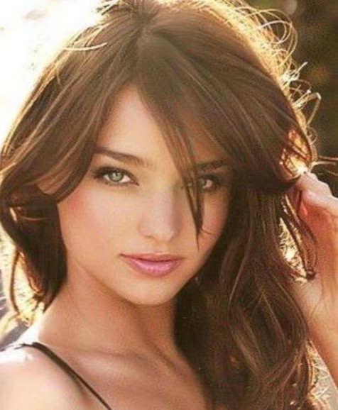 Miranda Kerr Hairstyles: Look Messy