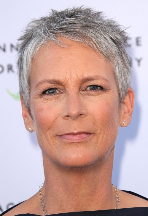 Jamie Lee Curtis short haircut for women over 50