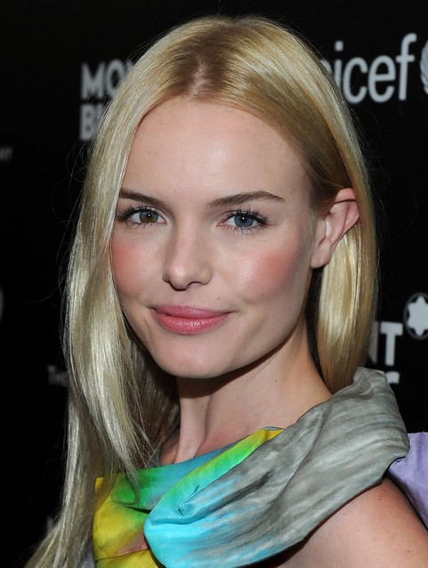 Kate Bosworth Medium: Layered haircut for light green hair