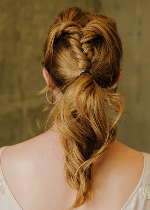 20 tutorials on braided hairstyles: fishtail braid ponytail