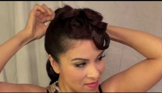 The glamorous curls from Billie Holiday