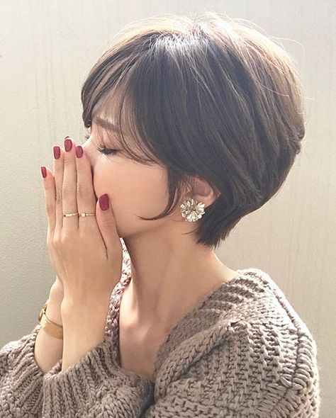Amazing Short Hairstyle for Ladies in 2019 - Page 14 of 20 - Fashi