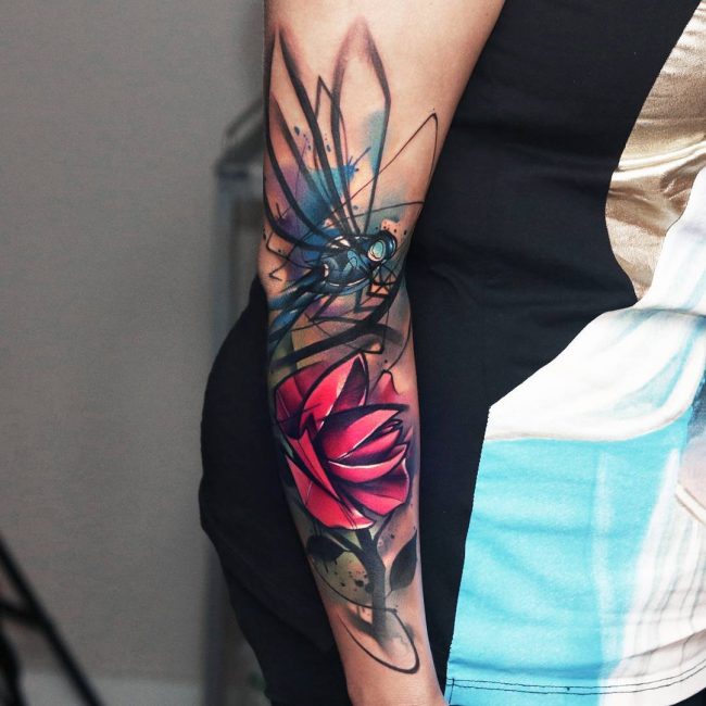 125+ Stunning Arm Tattoos For Women – Meaningful Feminine Desig