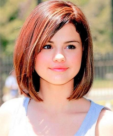 Beautiful Short Hairstyles for Round
  Faces