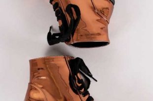 Bronze) Best Selling Qupid Patent Chunky Heeled Combat Lace-Up .