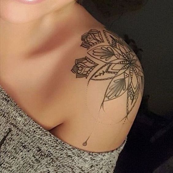 30 Classy First Tattoo Ideas for Women Over 40 | Cool shoulder .