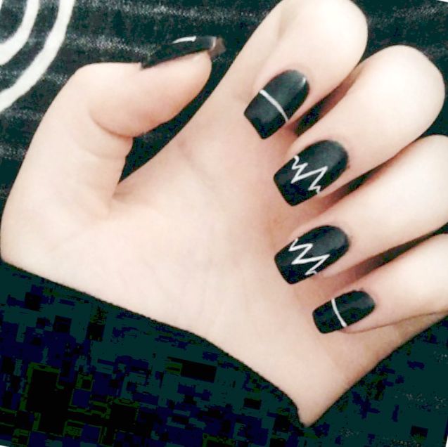 Black and White Nails for Beginners