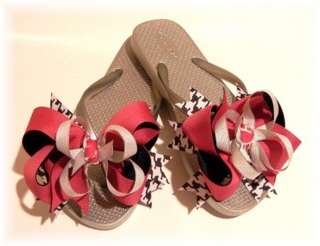 How to make bows for flip flops that are interchangeable! This is .