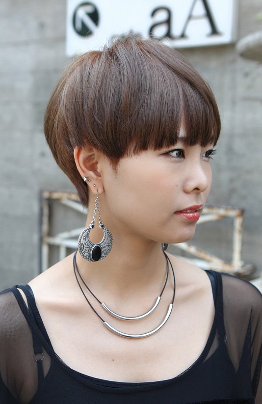 Boyish Short Haircut with Blunt Bangs - Asian Hairstyles 2013 .