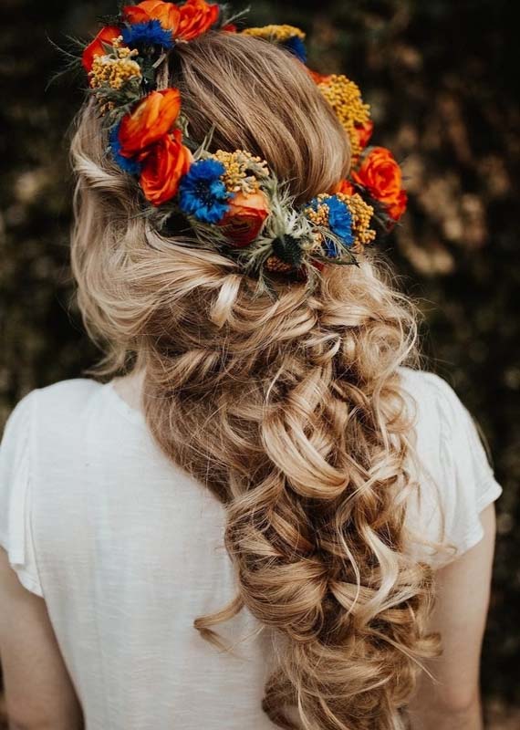 Beautiful Braided Hairstyles With Flower Crown in 2018 | Absurd Styl